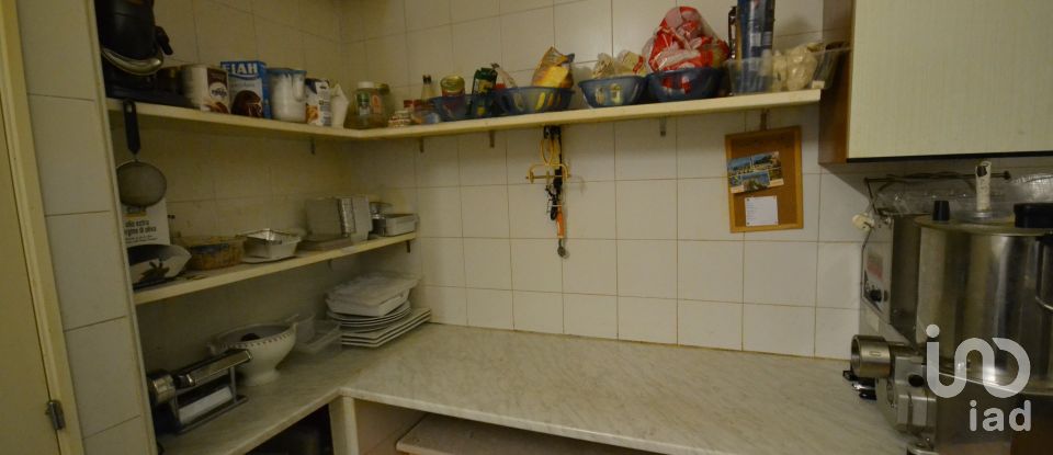 Attività locali di 45 m² in Genova (16138)