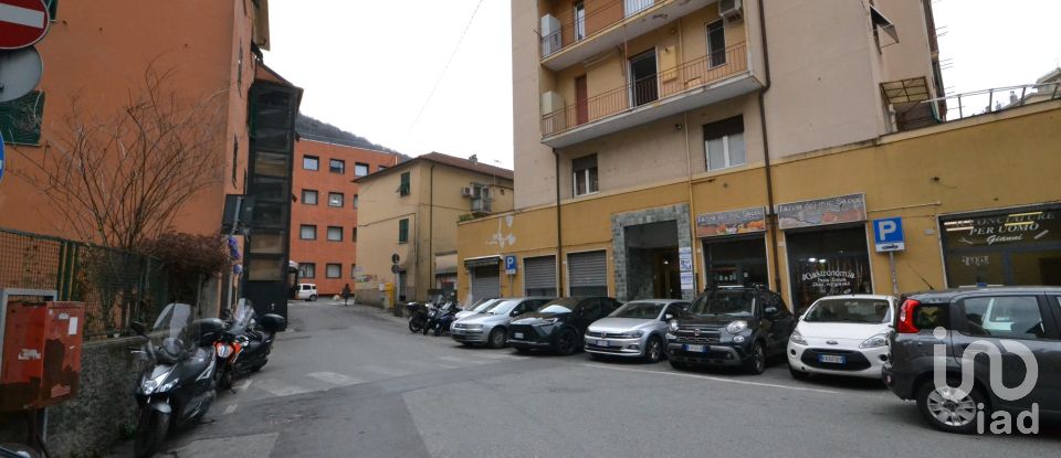 Attività locali di 45 m² in Genova (16138)