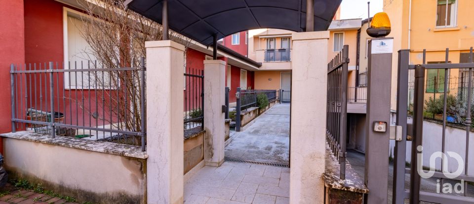 Three-room apartment of 105 m² in Verona (37124)