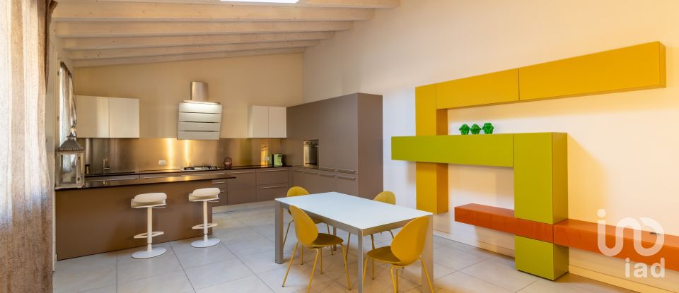 Three-room apartment of 105 m² in Verona (37124)