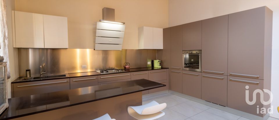 Three-room apartment of 105 m² in Verona (37124)