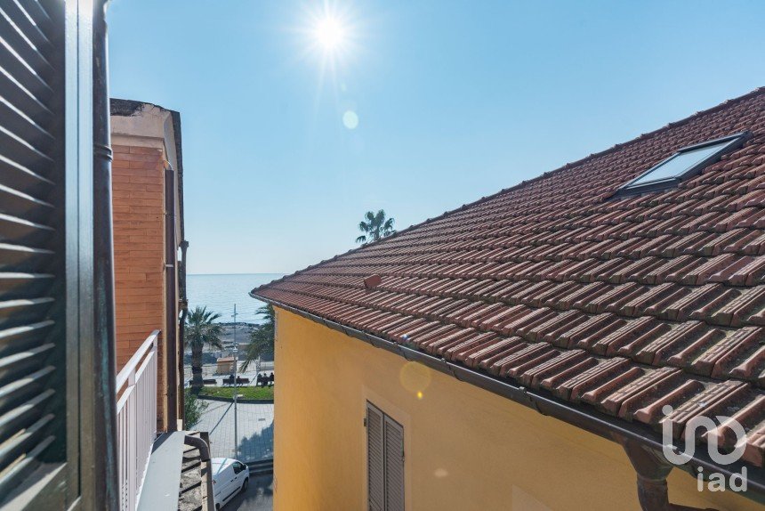 Bilocale di 45 m² a Loano (17025)