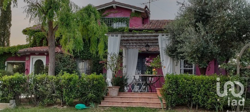 Farm 11 rooms of 320 m² in Capranica (01012)