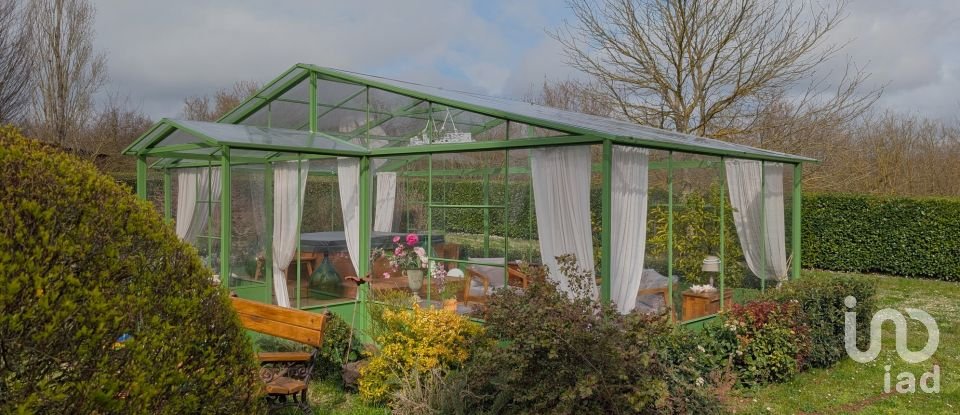 Farm 11 rooms of 320 m² in Capranica (01012)