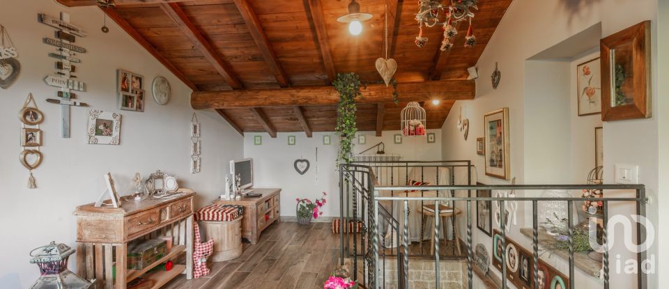 Farm 11 rooms of 320 m² in Capranica (01012)