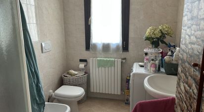 Two-room apartment of 91 m² in Seveso (20822)