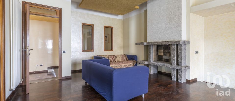 Appartamento 9 locali di 241 m² a Matelica (62024)