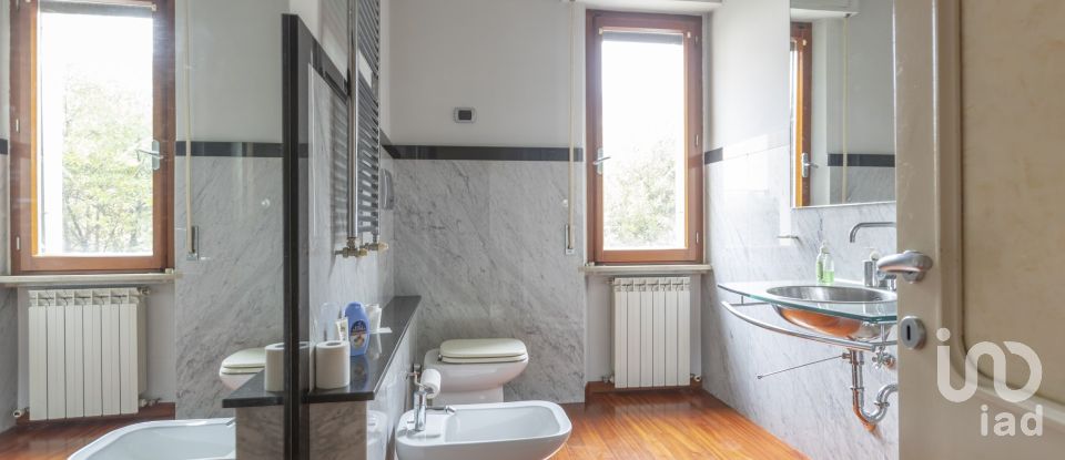 Appartamento 9 locali di 241 m² a Matelica (62024)