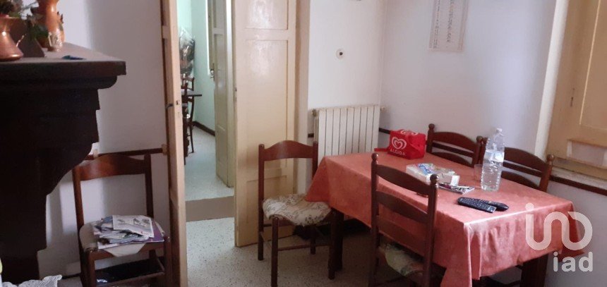 Lodge 7 rooms of 104 m² in Sant'Omero (64027)