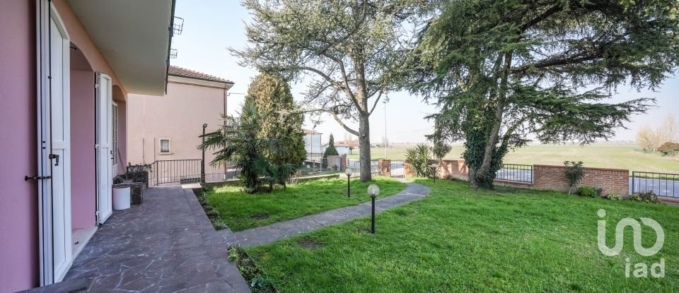 Casa indipendente / Villa 11 locali di 300 m² in Ferrara (44124)