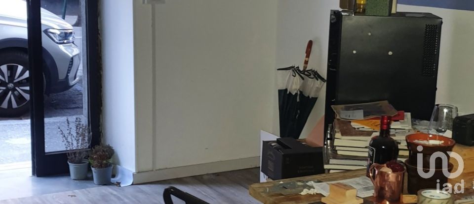 Negozio / locale commerciale di 26 m² in Genova (16143)