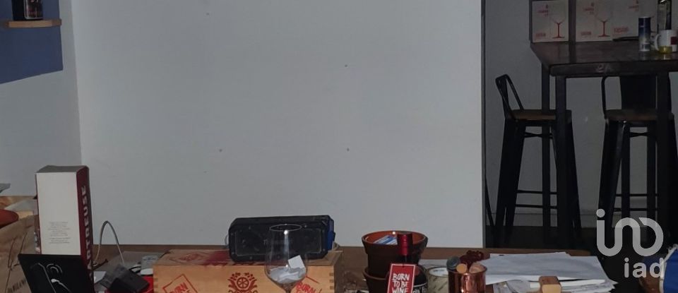 Negozio / locale commerciale di 26 m² in Genova (16143)