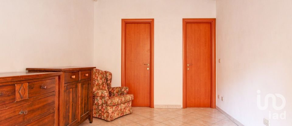 Negozio / locale commerciale di 18 m² in Roma (00179)