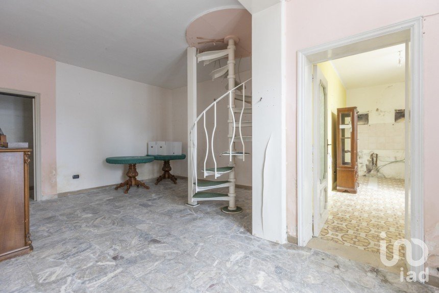 Villa a schiera 7 locali di 189 m² in Osimo (60027)