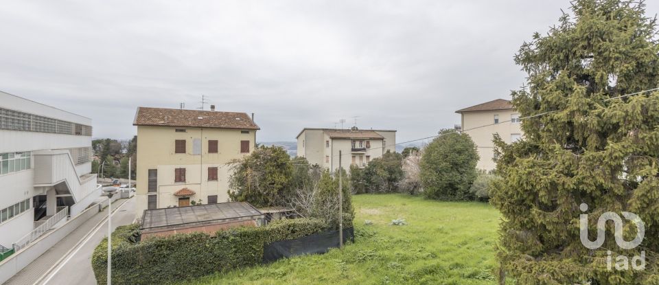 Villa a schiera 7 locali di 189 m² in Osimo (60027)