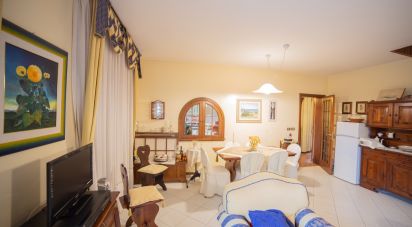 Casa indipendente / Villa 7 locali di 200 m² in Senigallia (60019)