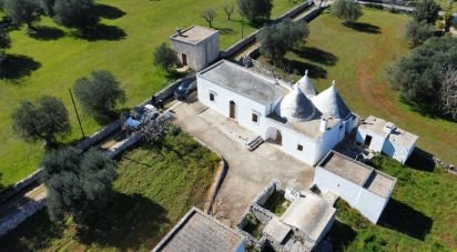Trullo 8 locali di 200 m² in Ostuni (72017)
