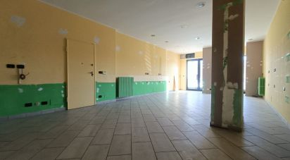 Shop / premises commercial of 70 m² in Lanzo Torinese (10074)