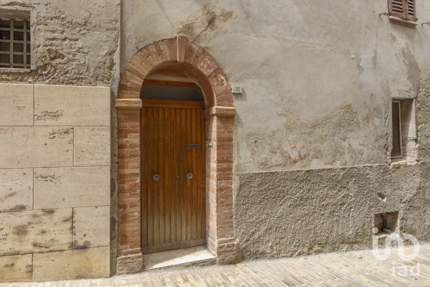 House 4 rooms of 105 m² in Civitanova Marche (62012)