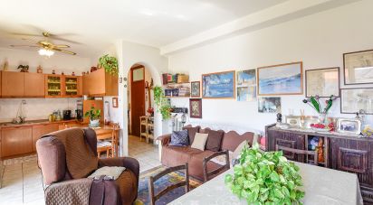 Bilocale di 73 m² a Cantù (22063)