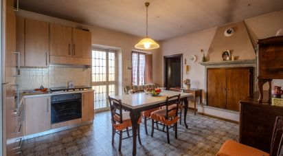 Casa indipendente 7 locali di 275 m² in Castiglione delle Stiviere (46043)