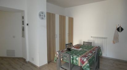 Appartamento 5 locali di 90 m² a Carro (19012)