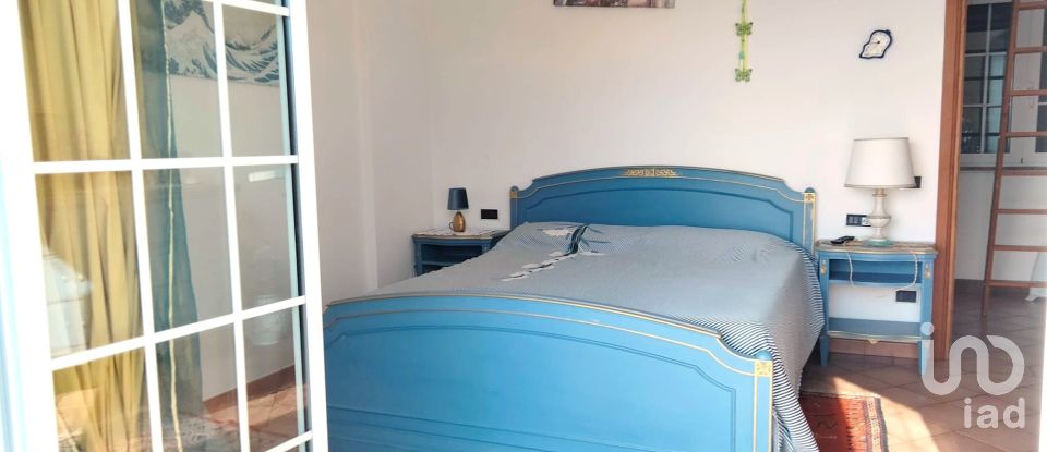 Townhouse 5 rooms of 150 m² in Cogoleto (16016)