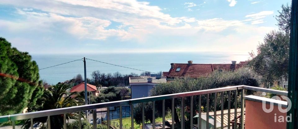 Townhouse 5 rooms of 150 m² in Cogoleto (16016)