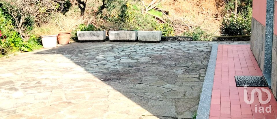 Townhouse 5 rooms of 150 m² in Cogoleto (16016)