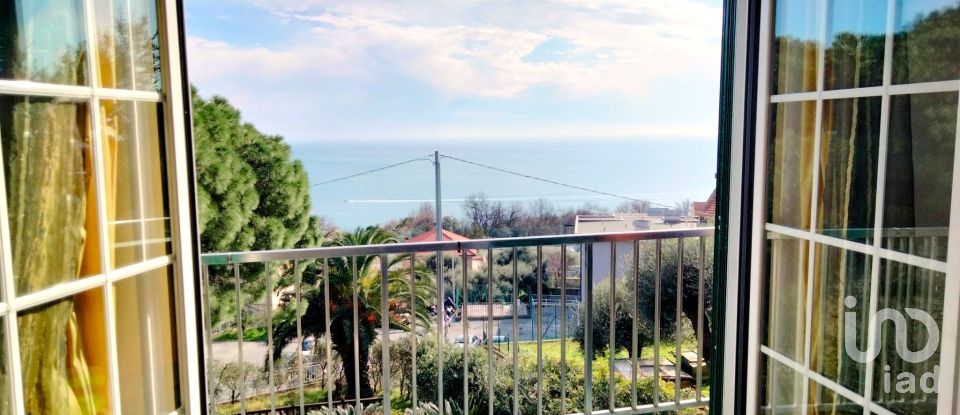 Townhouse 5 rooms of 150 m² in Cogoleto (16016)
