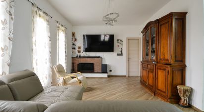 Casa indipendente 7 locali di 160 m² in Carcare (17043)