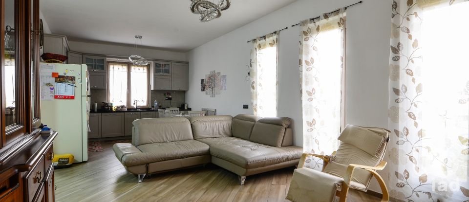 Casa indipendente 7 locali di 160 m² in Carcare (17043)