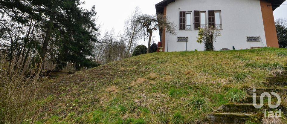 Casa indipendente 7 locali di 160 m² in Carcare (17043)