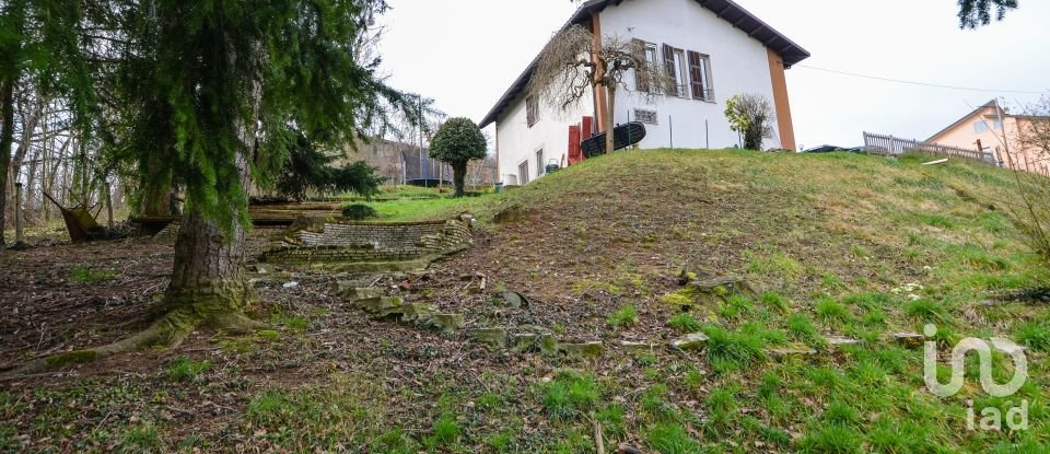 Casa indipendente 7 locali di 160 m² in Carcare (17043)