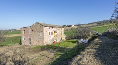 Rustico 3 locali di 270 m² in Recanati (62019)