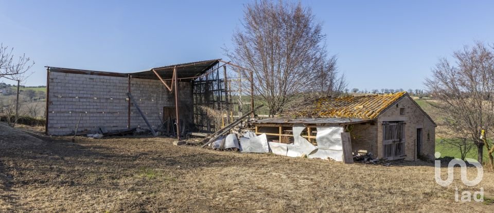 Rustico 3 locali di 270 m² in Recanati (62019)