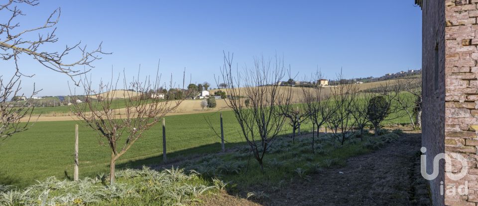 Rustico 3 locali di 270 m² in Recanati (62019)
