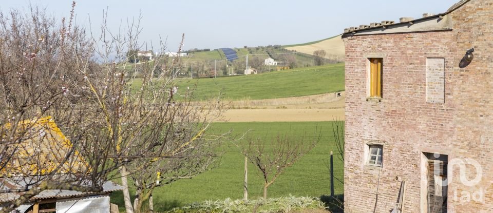 Rustico 3 locali di 270 m² in Recanati (62019)