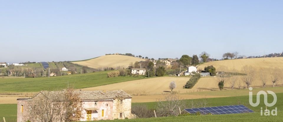 Rustico 3 locali di 270 m² in Recanati (62019)