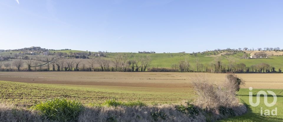 Rustico 3 locali di 270 m² in Recanati (62019)
