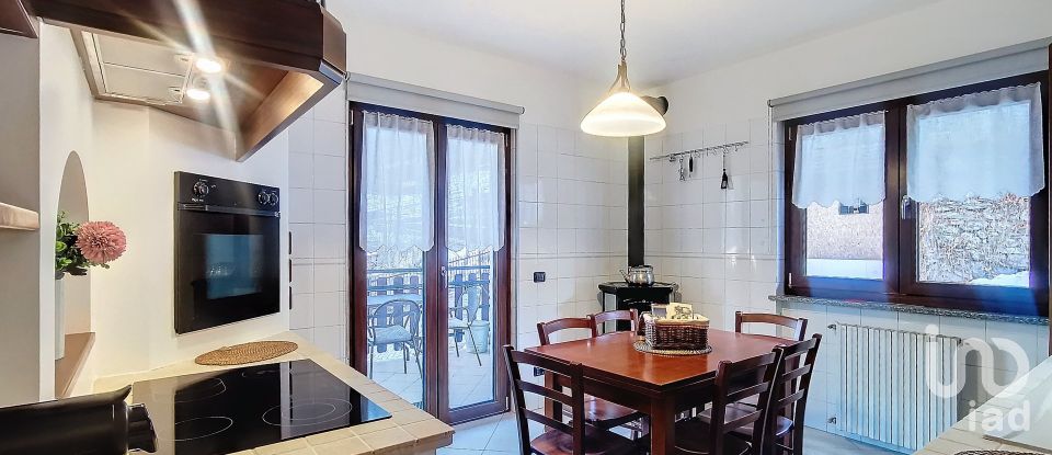 Casale 6 locali di 303 m² in Aymavilles (11010)