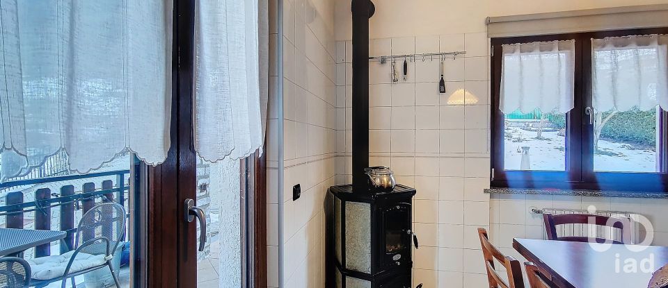 Casale 6 locali di 303 m² in Aymavilles (11010)