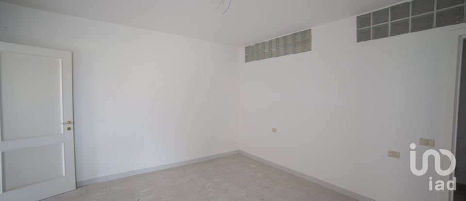 Block of flats in Urbino (61029) of 5,000 m²