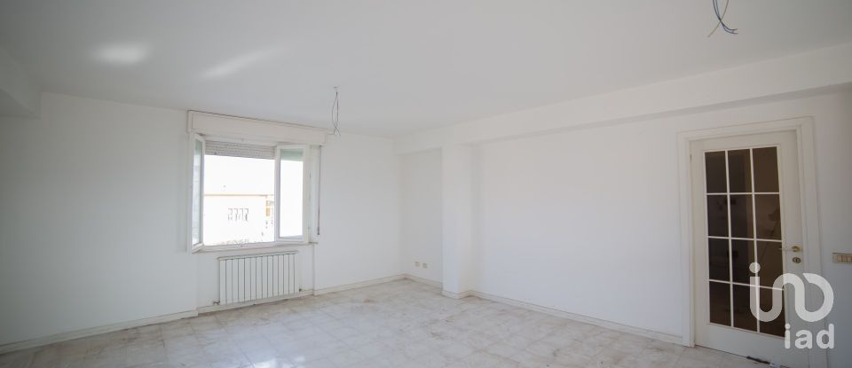 Block of flats in Urbino (61029) of 5,000 m²