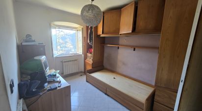 Appartamento 5 locali di 75 m² a Genova (16162)