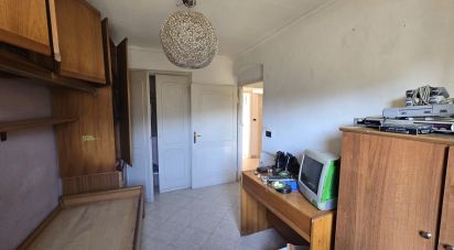 Appartamento 5 locali di 75 m² a Genova (16162)