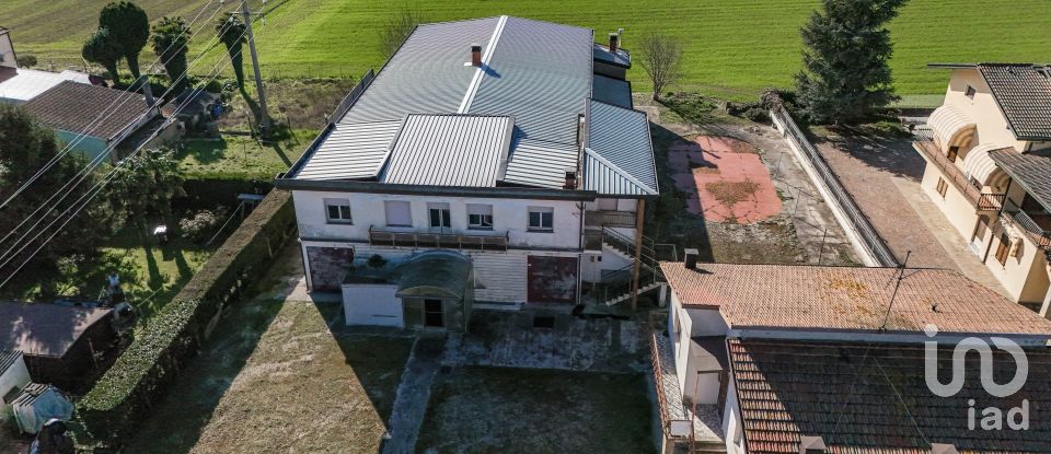 Casa indipendente / Villa 7 locali di 290 m² in Codigoro (44021)