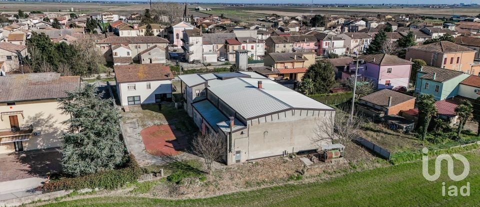 Casa indipendente / Villa 7 locali di 290 m² in Codigoro (44021)