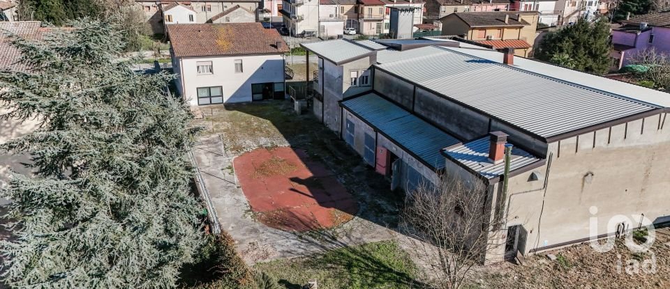 Casa indipendente / Villa 7 locali di 290 m² in Codigoro (44021)