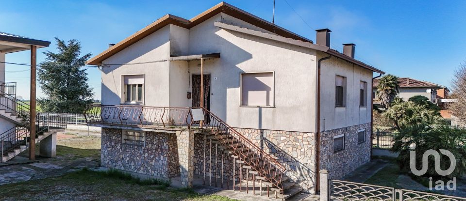 Casa indipendente / Villa 7 locali di 290 m² in Codigoro (44021)